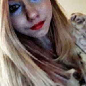 Meet your Posher, Titayna